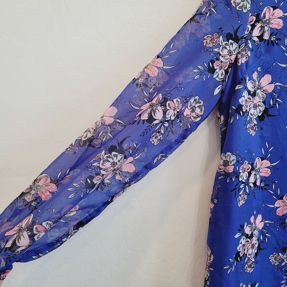 💕 Charlotte Russe Cobalt Blue Floral Shift Dress Women's Size Medium - Picture 12 of 13